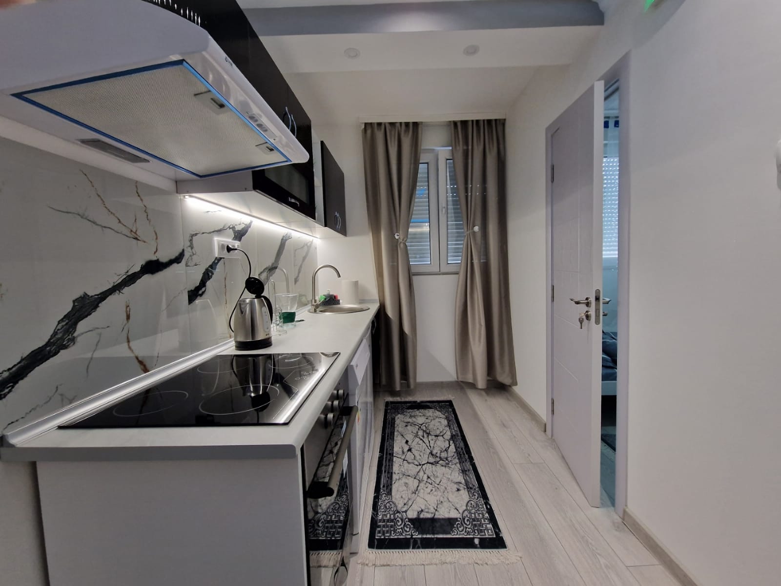 Mirror apartman thumbnail 16